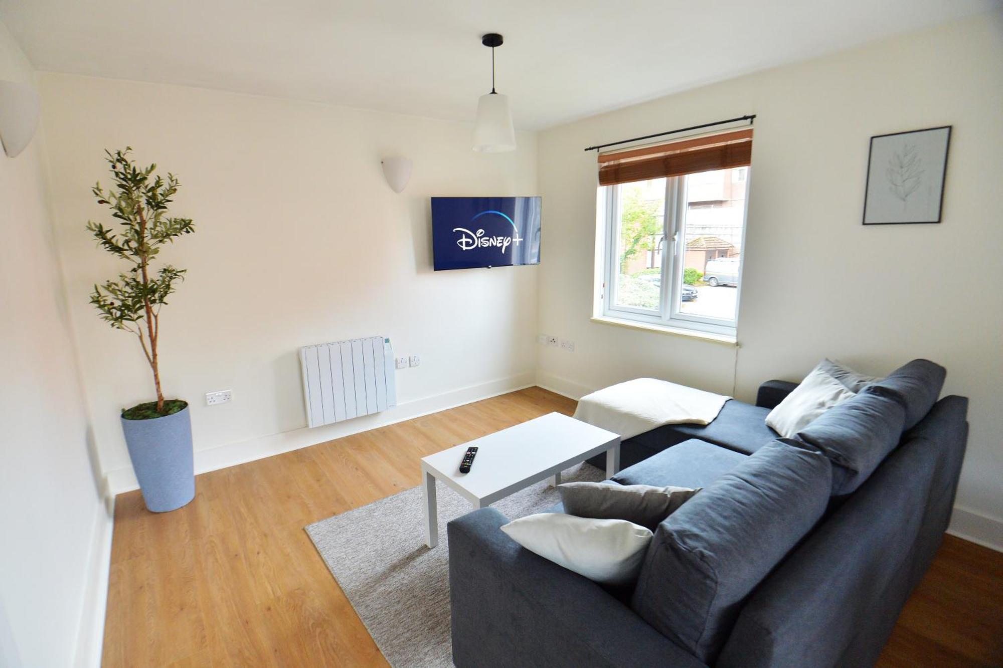 Stylish 2Br Flat - 2 Free Parking Spaces - Near Lgw Airport Crawley  Esterno foto