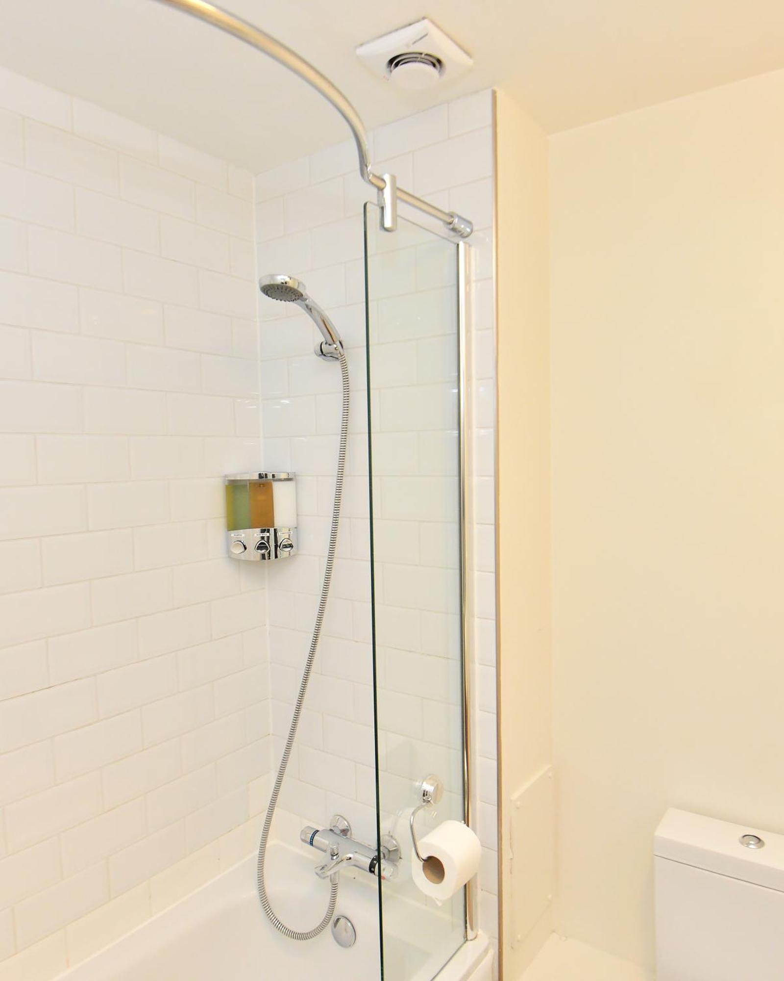 Stylish 2Br Flat - 2 Free Parking Spaces - Near Lgw Airport Crawley  Esterno foto