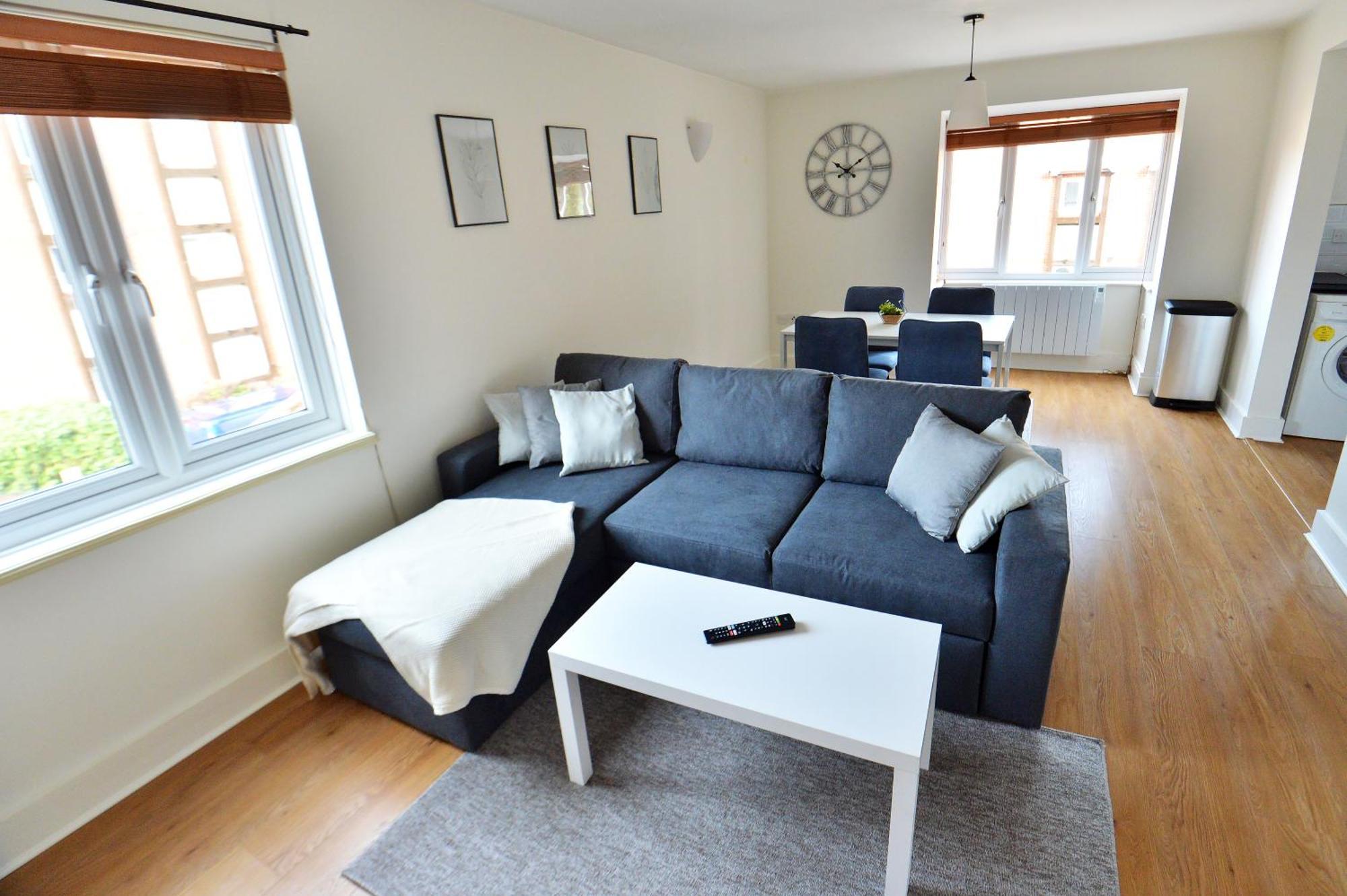 Stylish 2Br Flat - 2 Free Parking Spaces - Near Lgw Airport Crawley  Esterno foto