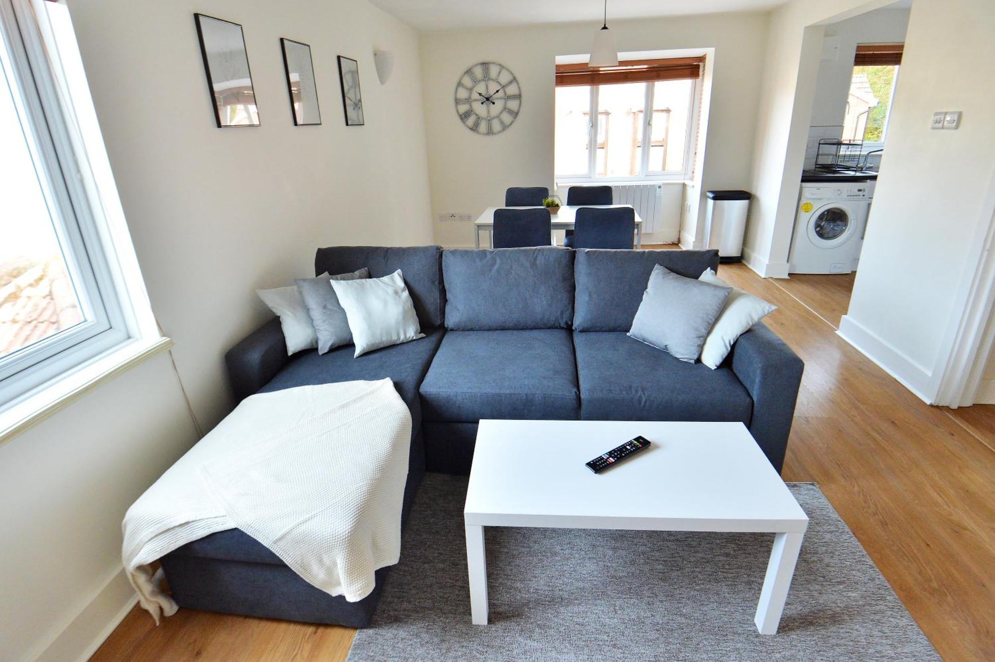 Stylish 2Br Flat - 2 Free Parking Spaces - Near Lgw Airport Crawley  Esterno foto